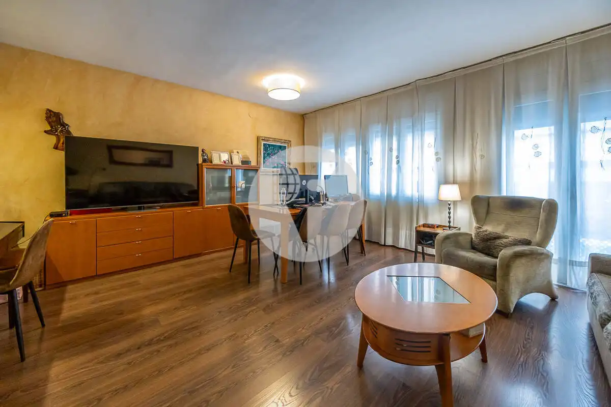 Sala d'estar de Casa adosada en venda en Sabadell amb Aire condicionat, Calefacció i Terrassa