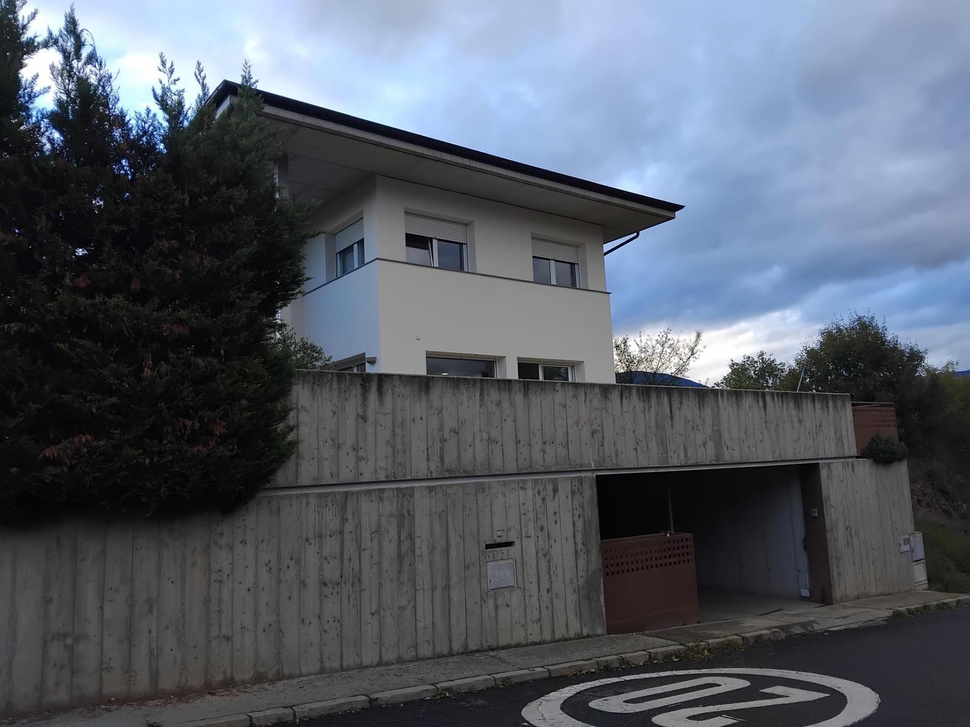 Vista exterior de Casa o xalet de lloguer en Montferrer i Castellbò amb Calefacció