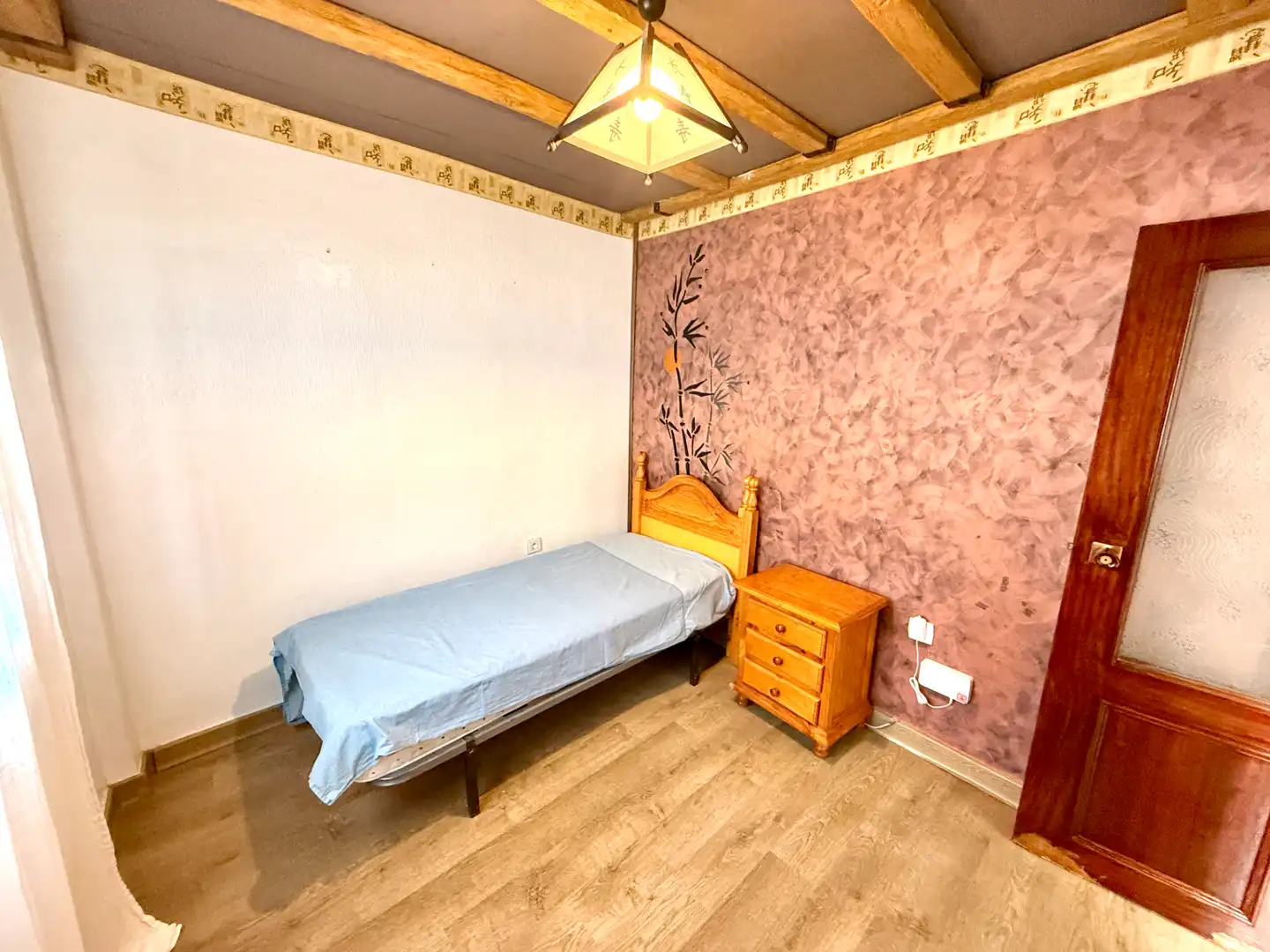 Schlafzimmer von Wohnung zum Verkauf in San Juan de Aznalfarache mit Klimaanlage und Ofen