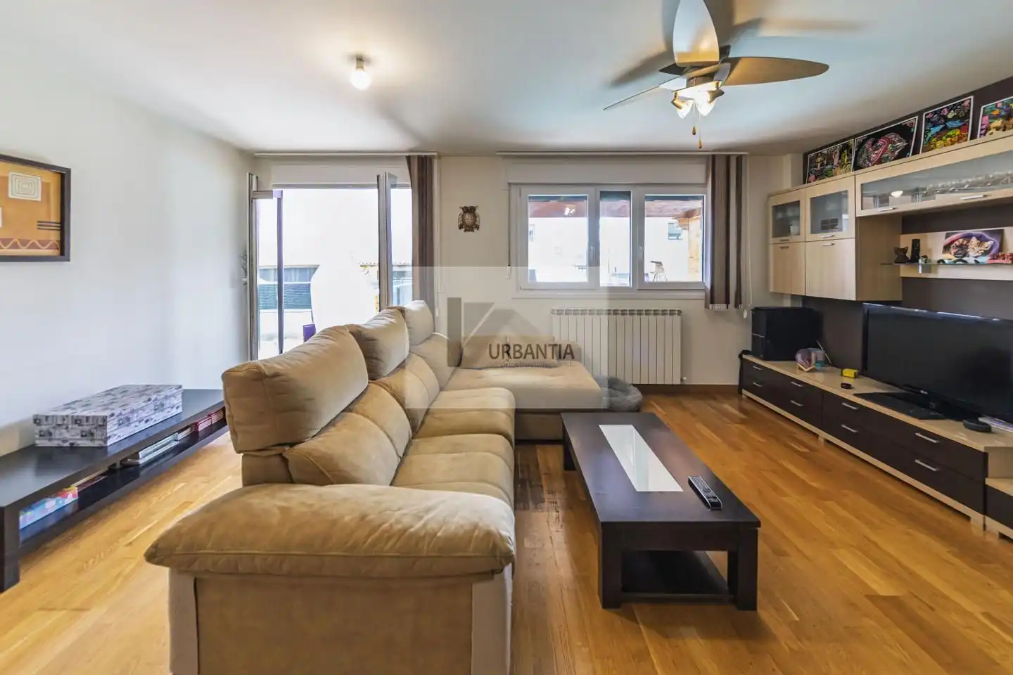 Sala de estar de Casa adosada en venta en Cendea de Olza / Oltza Zendea con Calefacción, Jardín privado y Parquet