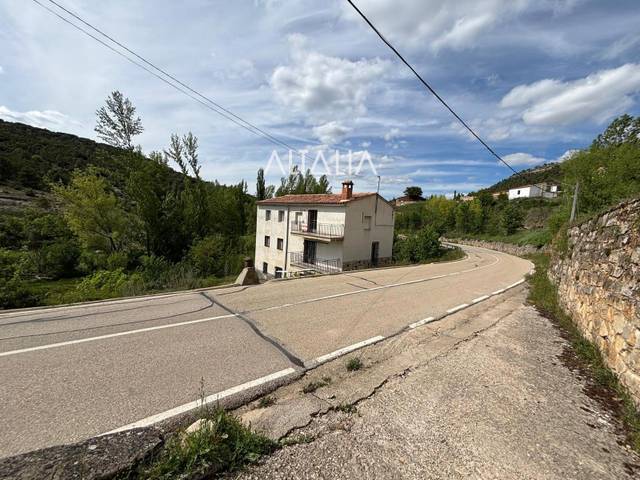 Casa-chalet en Venta en CARRETERA en Huérguina