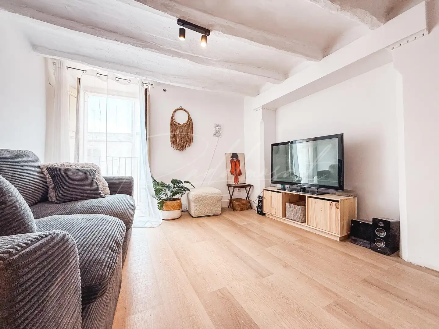 Casa con terraza en venta en Carrer Carrer Mare de Déu de la Roca