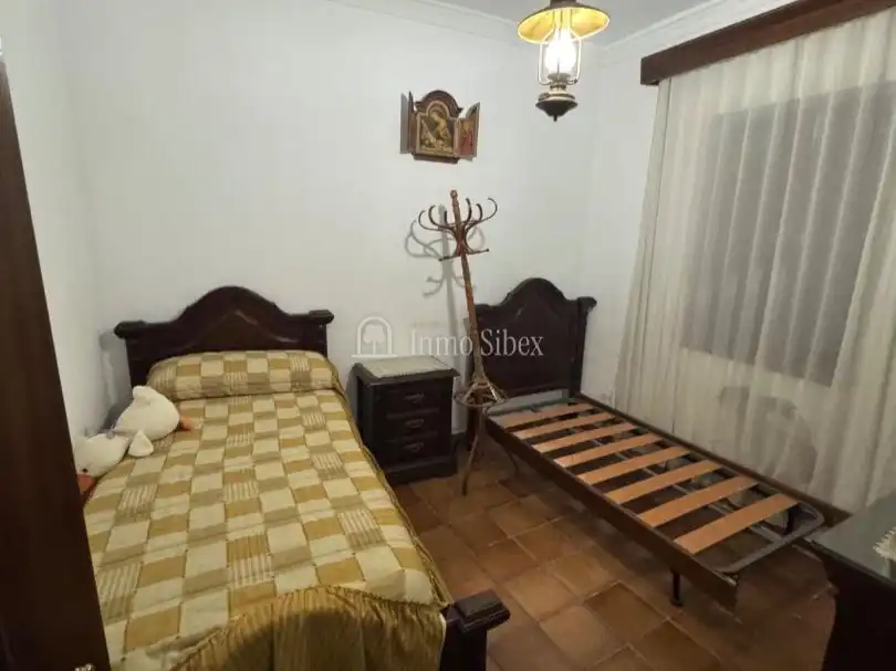 Dormitori de Casa o xalet en venda en Herrera del Duque amb Aire condicionat, Terrassa i Moblat
