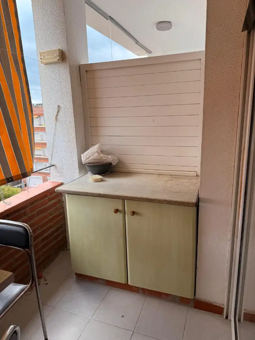 Cocina de Apartamento de alquiler en Lloret de Mar con Amueblado, Lavadora y Balcón