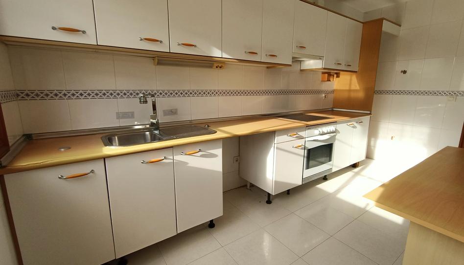 Photo 1 of Flat to rent in Avenida Finisterre, A Laracha  , A Coruña