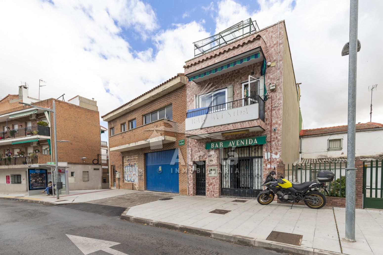 Vista exterior de Casa o xalet en venda en Coslada amb Calefacció
