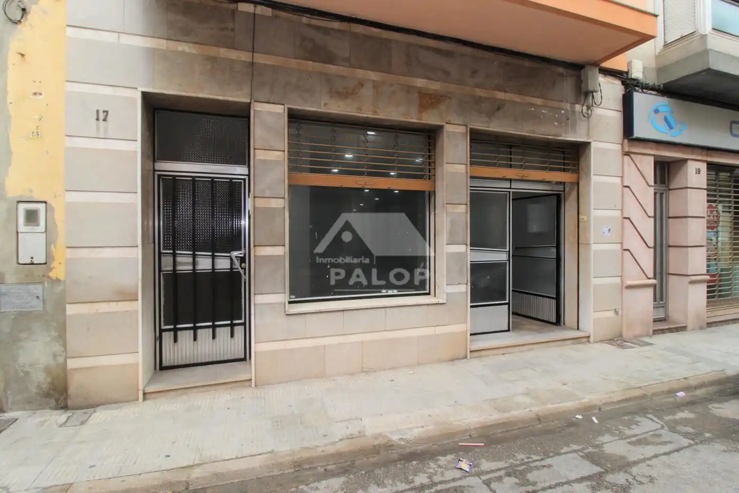 Local comercial en alquiler en Carcaixent