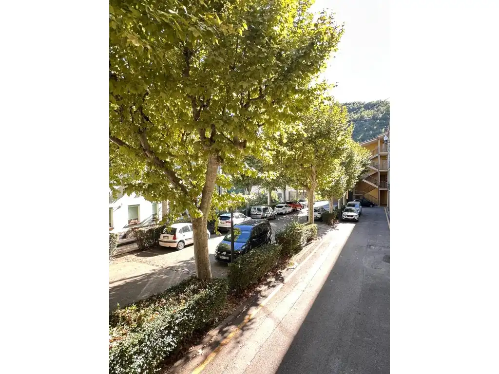 Vista exterior de Piso en venta en Gironella