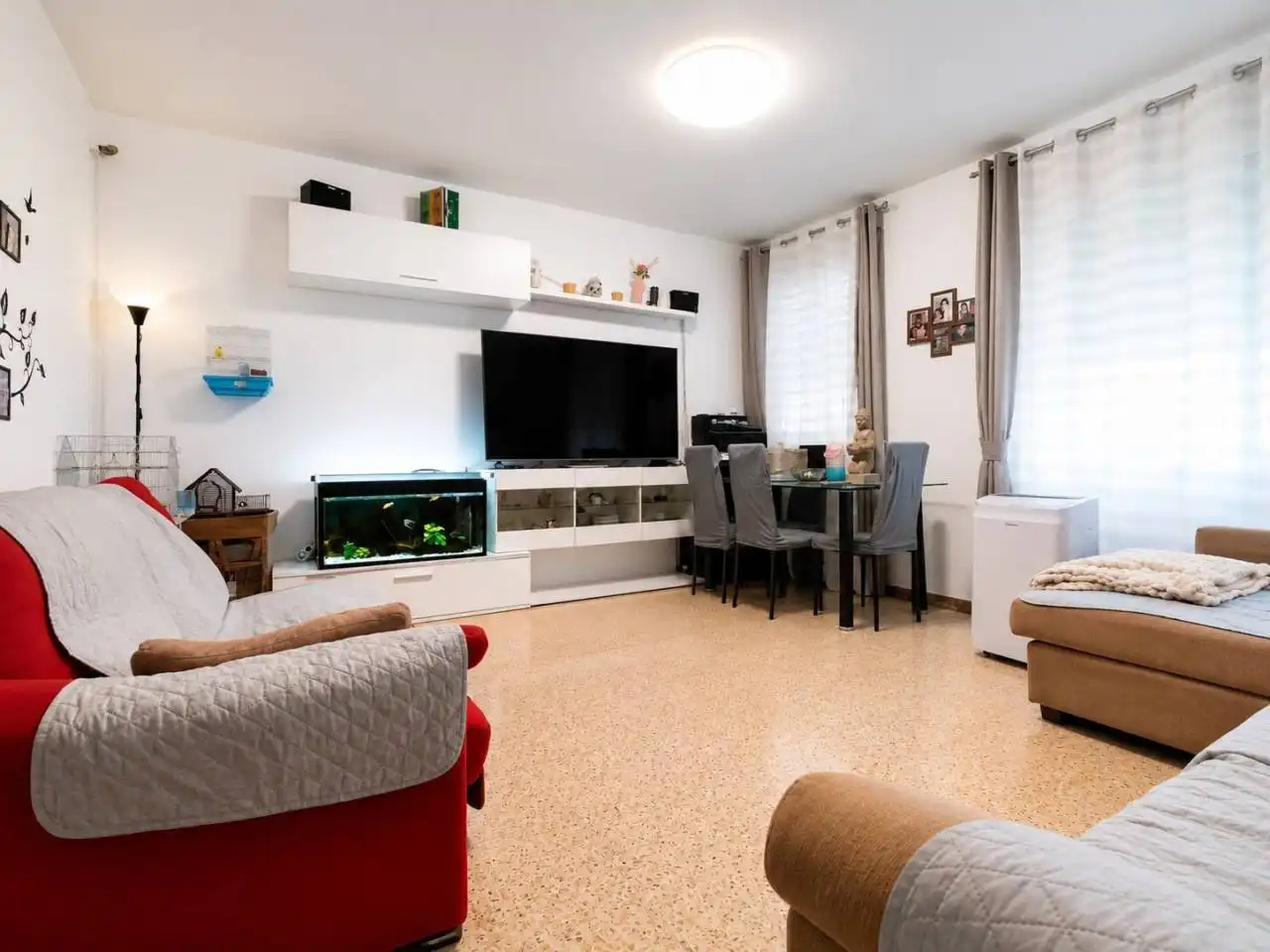 Sala d'estar de Pis en venda en Terrassa amb Terrassa i Traster