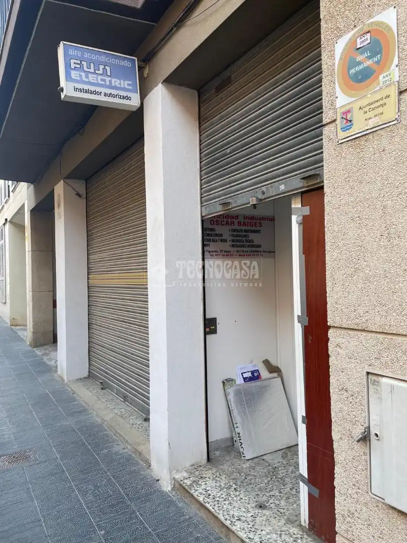 Locale commerciale in vendita a Carrer Escultor Figueres, imagen 6