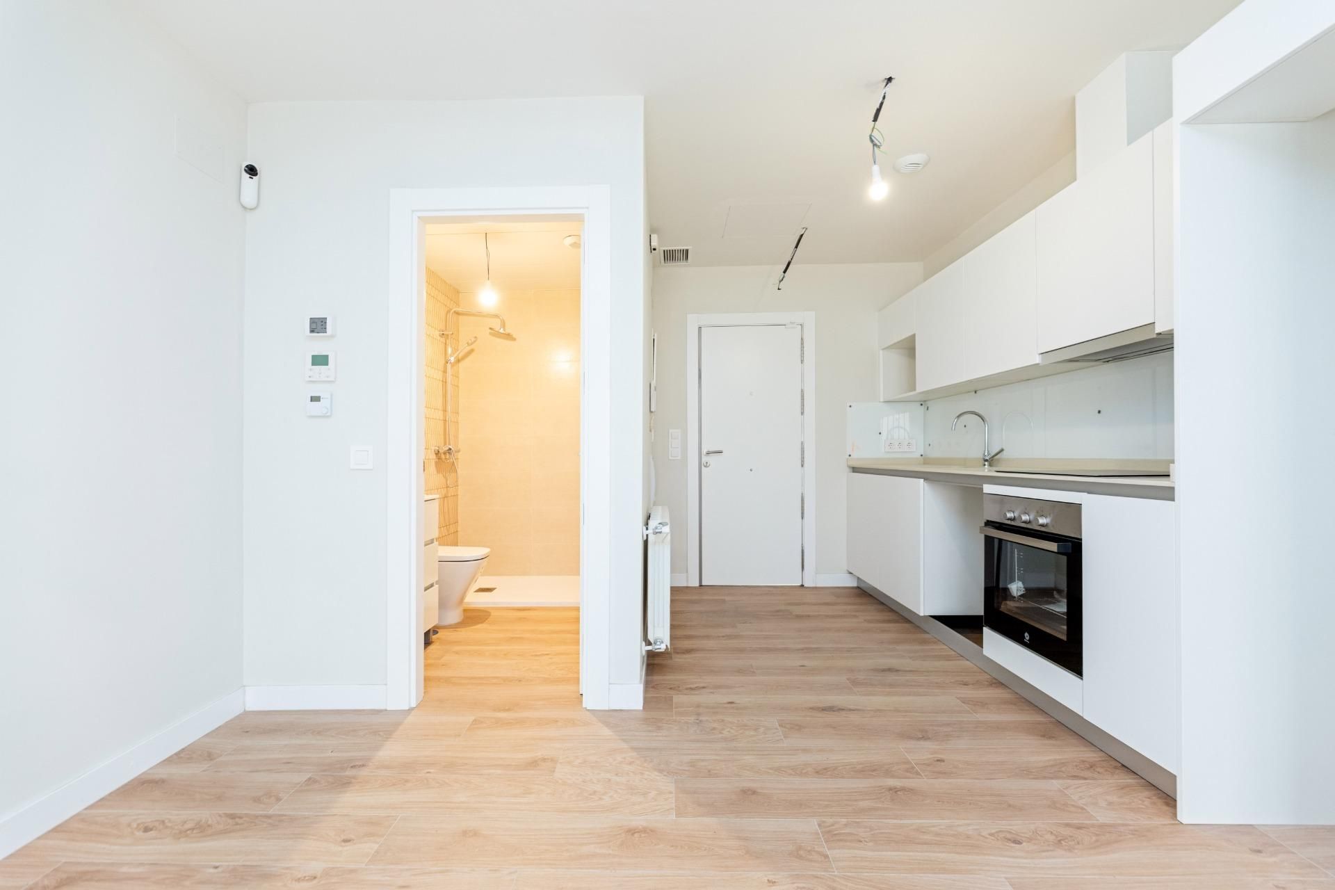 Cuina de Apartament en venda en  Madrid Capital amb Aire condicionat, Traster i Alarma