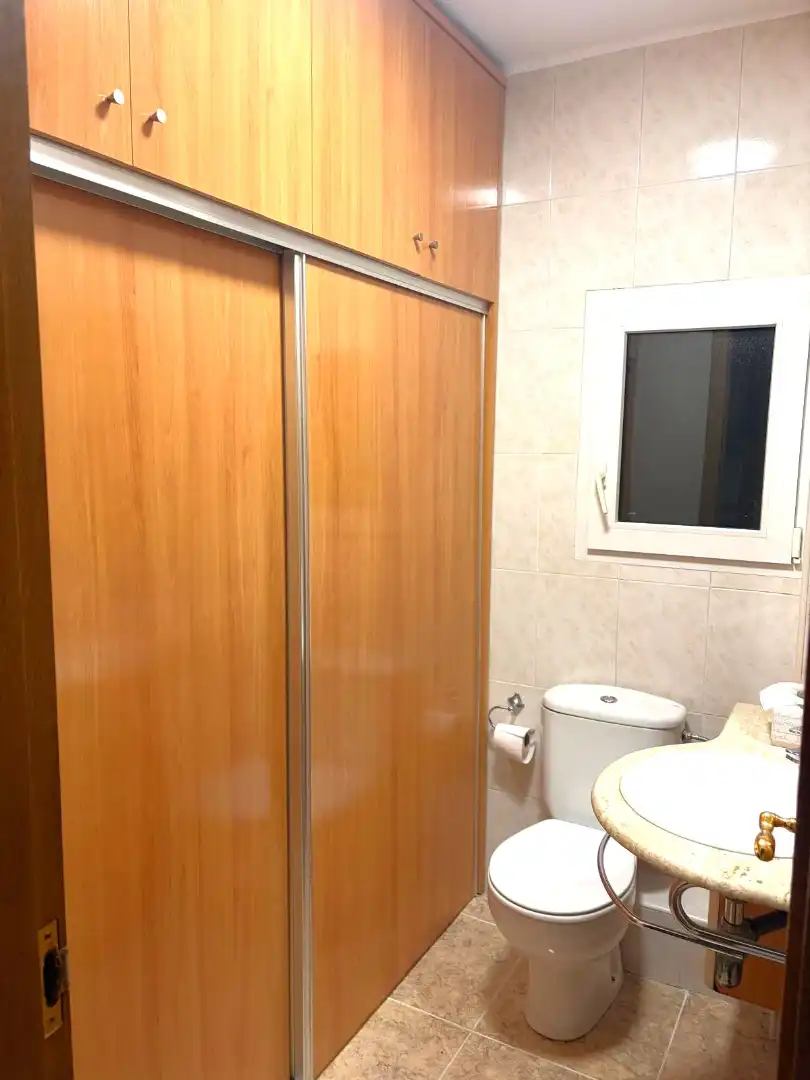 Baño de Piso de alquiler en Murcia con Aire acondicionado, Calefacción y Parquet