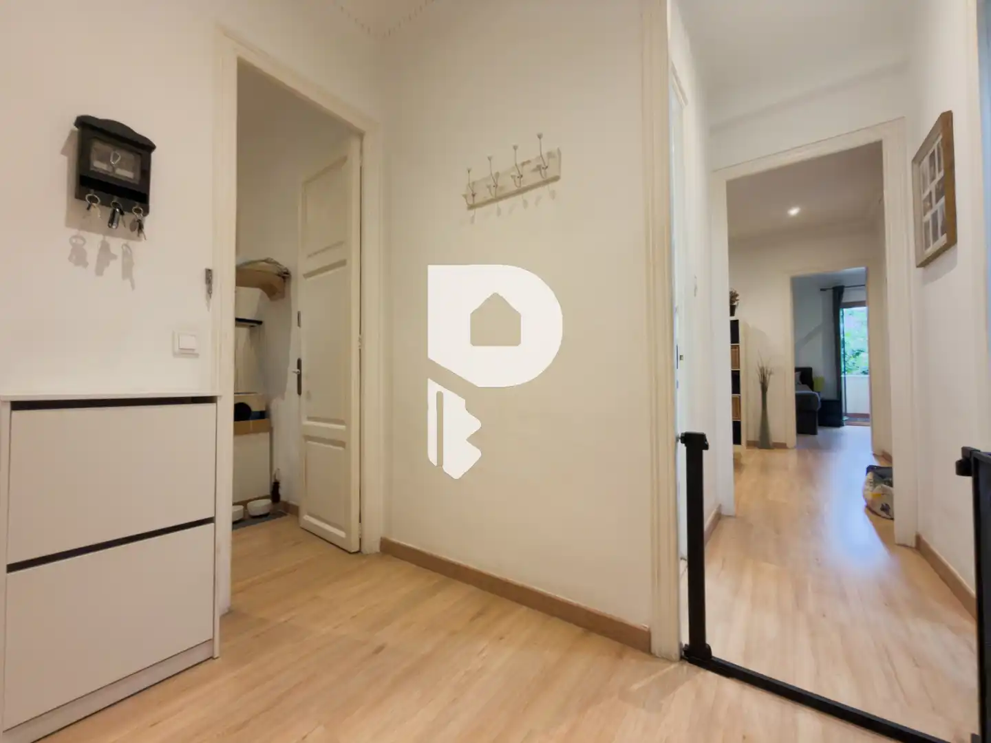 Flat for sale in Barcelona  with Air Conditioner, Heating and Parquet flooring