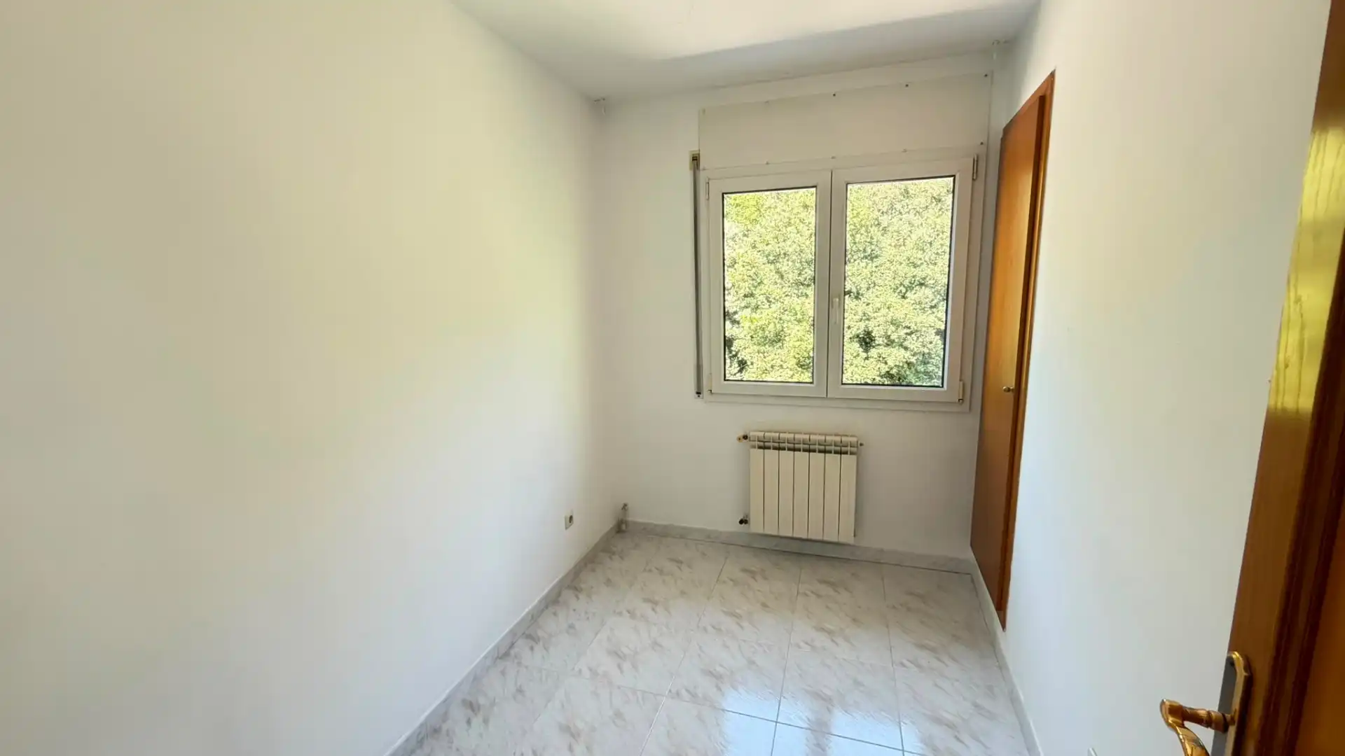 Bedroom of Detached homes for sale in Girona  with Air Conditioner, Heating and Private garden