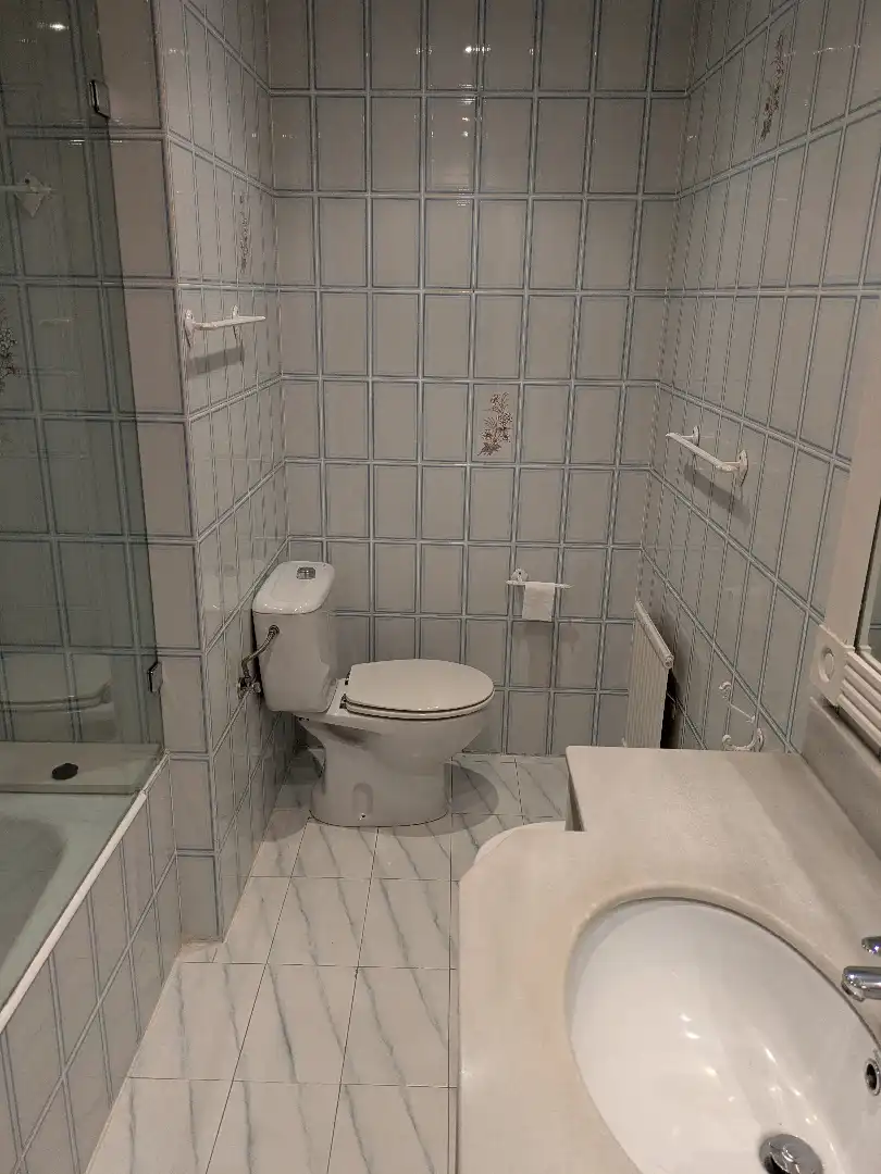 Baño de Piso en venta en Getxo  con Calefacción, Terraza y Trastero