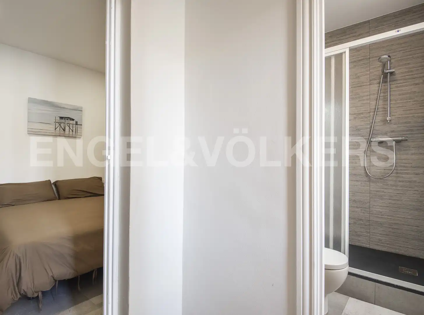 Wohnung zum Verkauf in Barcelona mit Klimaanlage, Heizung und Möbliert