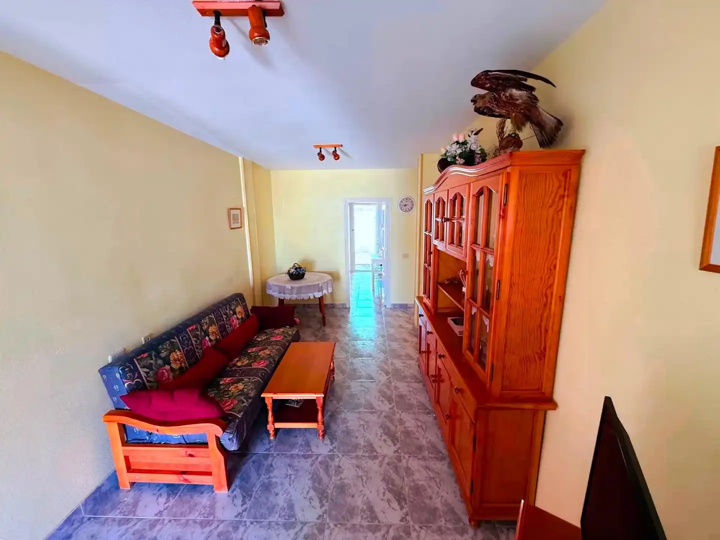 Sala d'estar de Casa adosada en venda en Los Alcázares amb Jardí privat, Terrassa i Traster