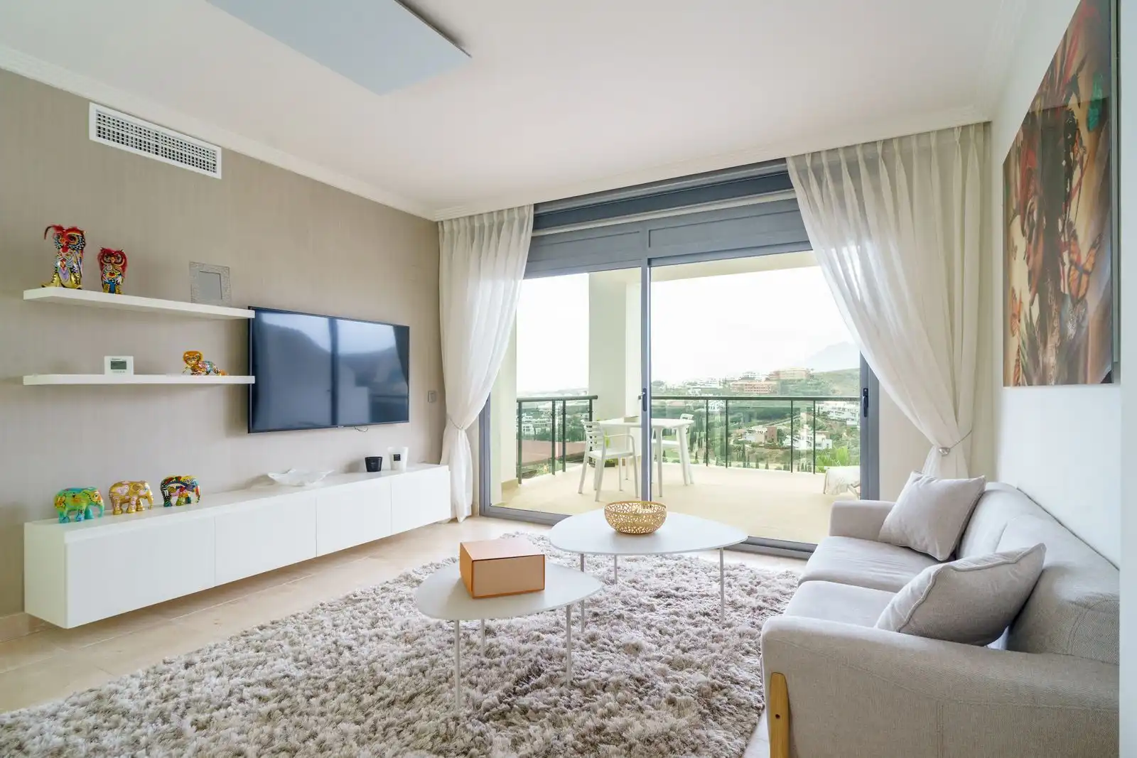 Wohnzimmer von Wohnung zum Verkauf in Benahavís mit Terrasse, Abstellraum und Möbliert