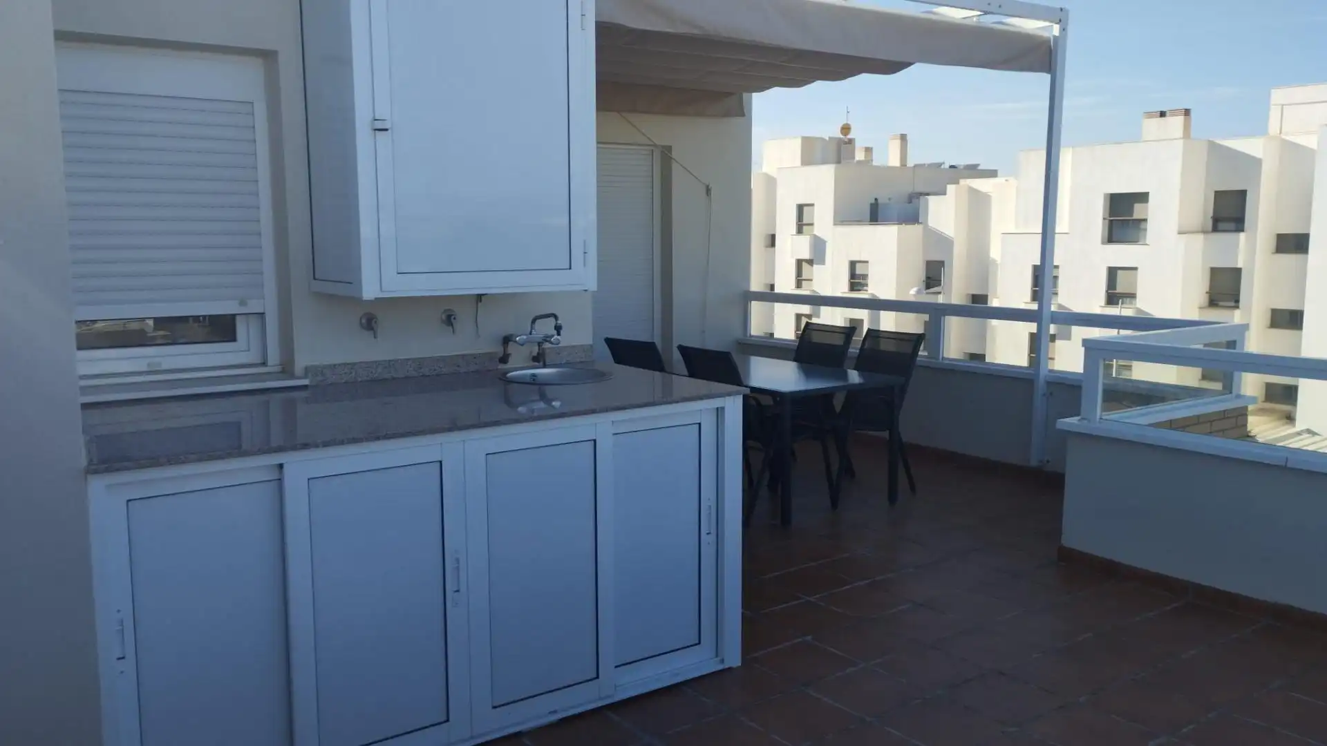 Terrasse von Dachboden zur Miete in Almería mit Klimaanlage, Terrasse und Möbliert