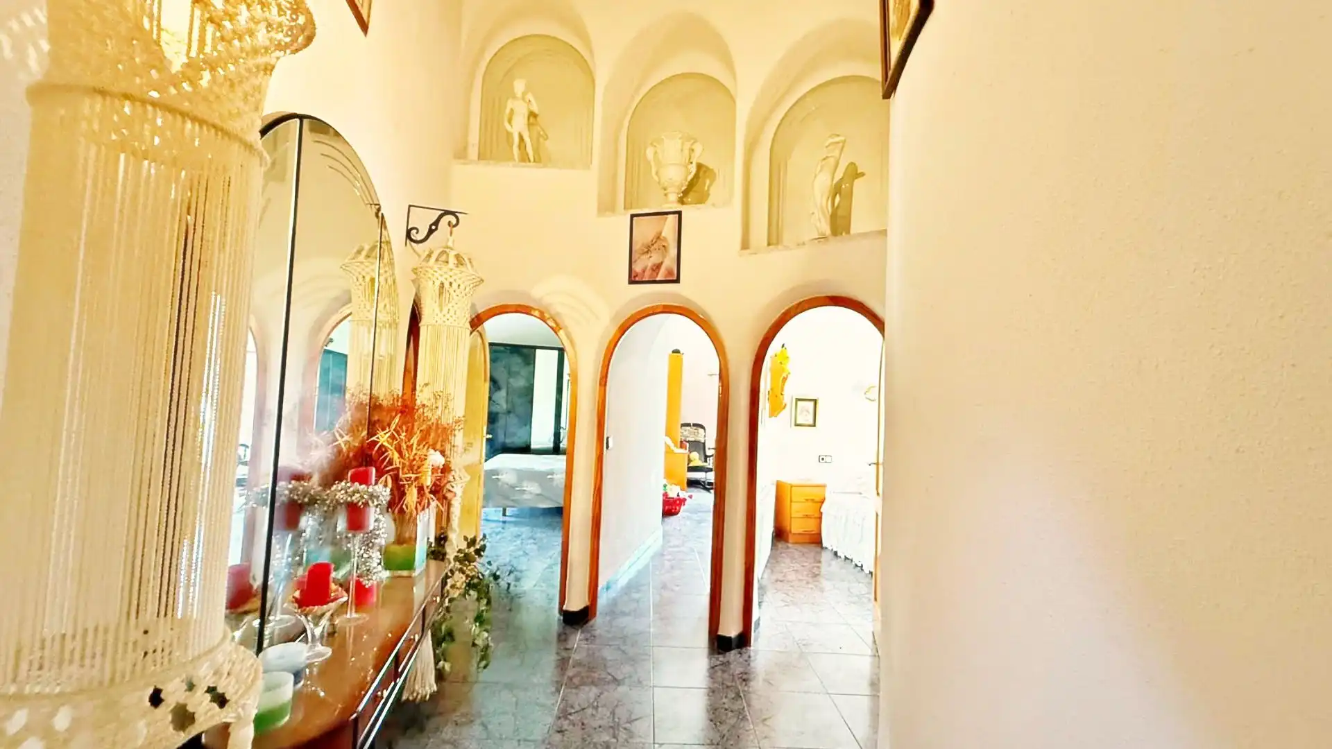 Casa pareada con piscina en venta en Calle Maestra Doña Mercedes, imagen 9