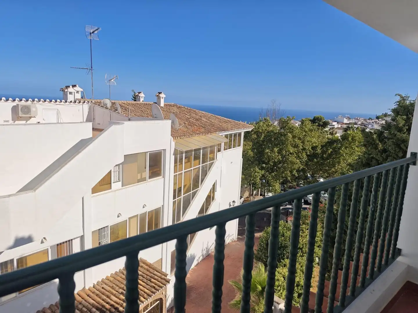 Vista exterior de Àtic de lloguer en Benalmádena amb Aire condicionat, Terrassa i Moblat