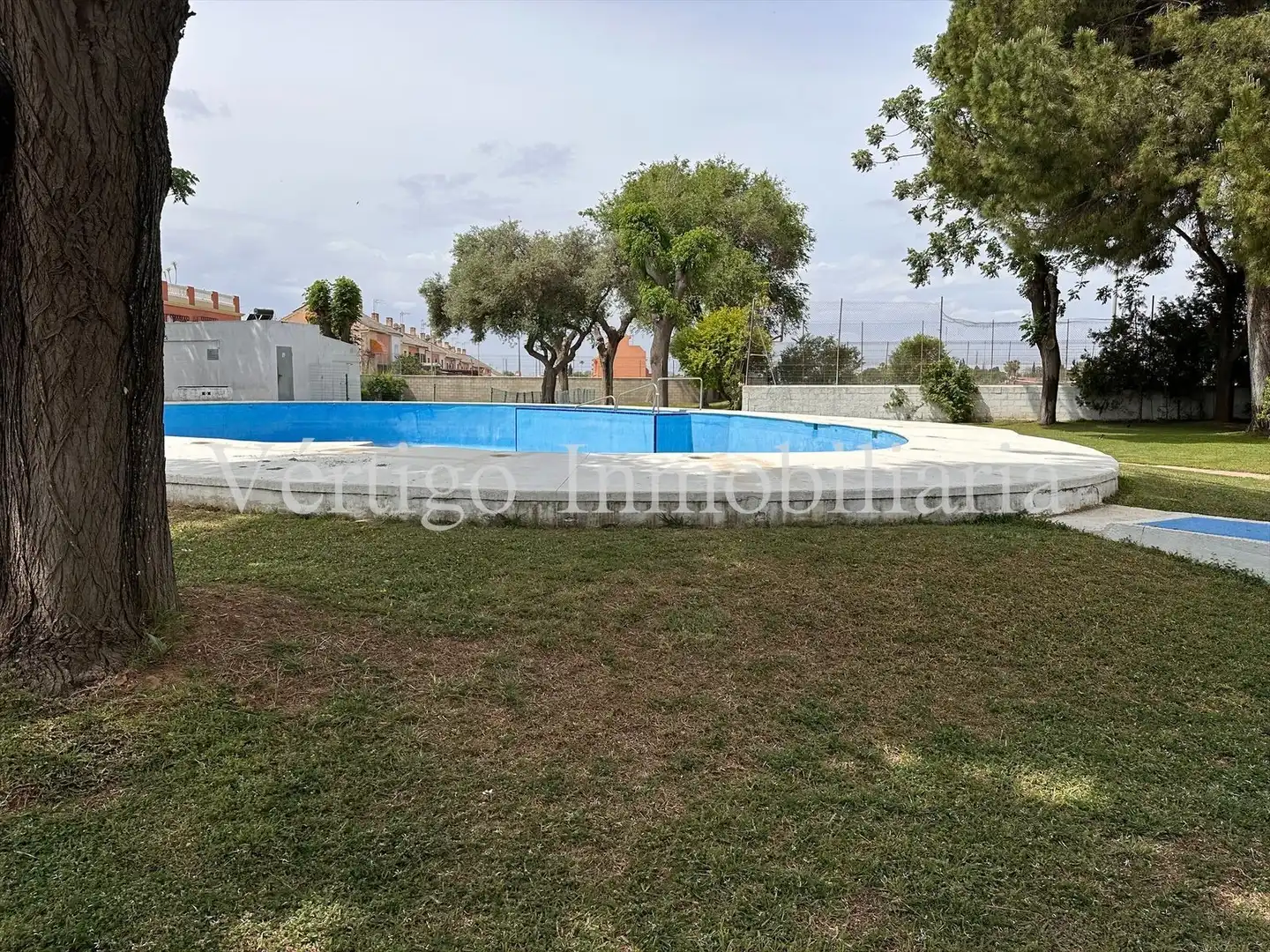 Flat for sale in Urbanizacion Parque Giralda, 1, La Hacienda - Nueva Andalucía