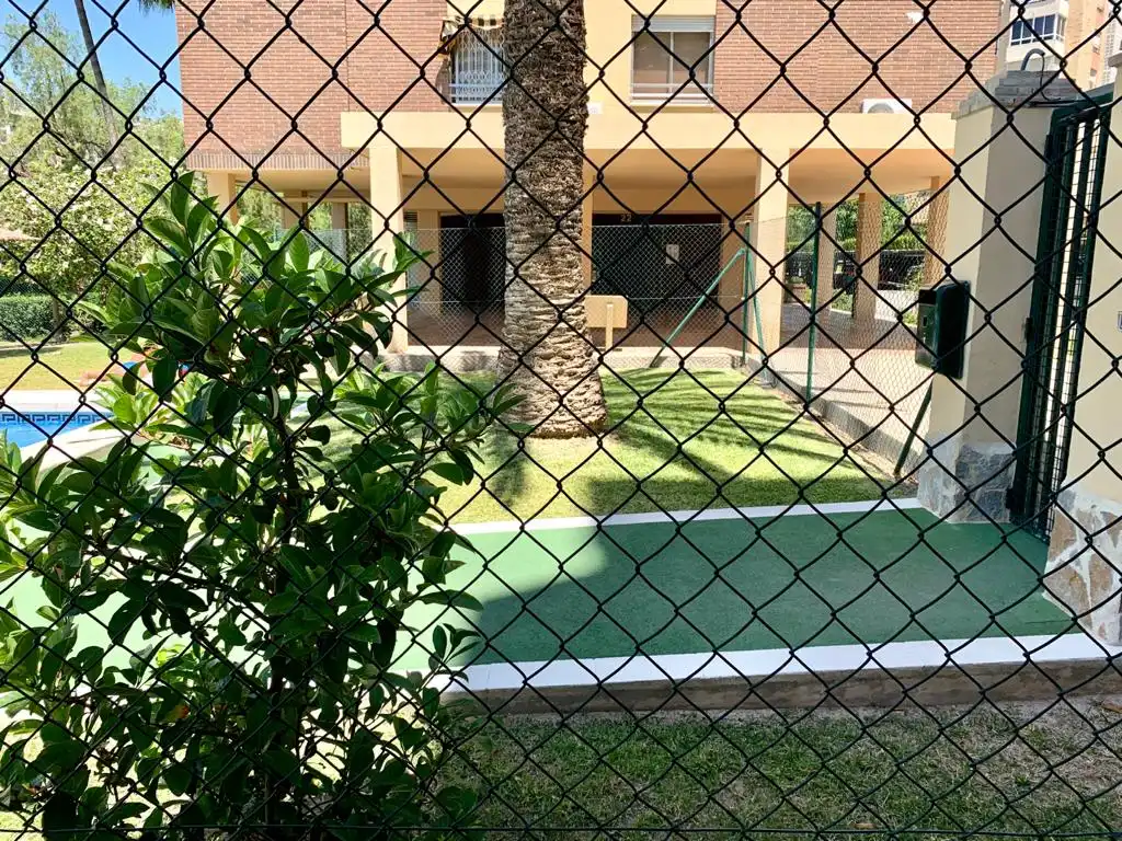Jardí de Apartament en venda en Alicante / Alacant amb Aire condicionat, Terrassa i Moblat