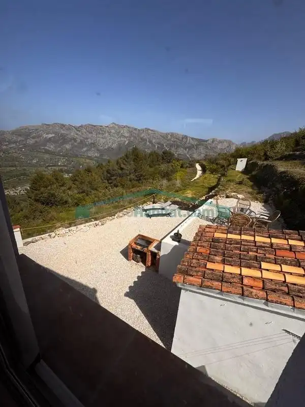 Vista exterior de Casa o xalet en venda en Tàrbena amb Jardí privat i Terrassa