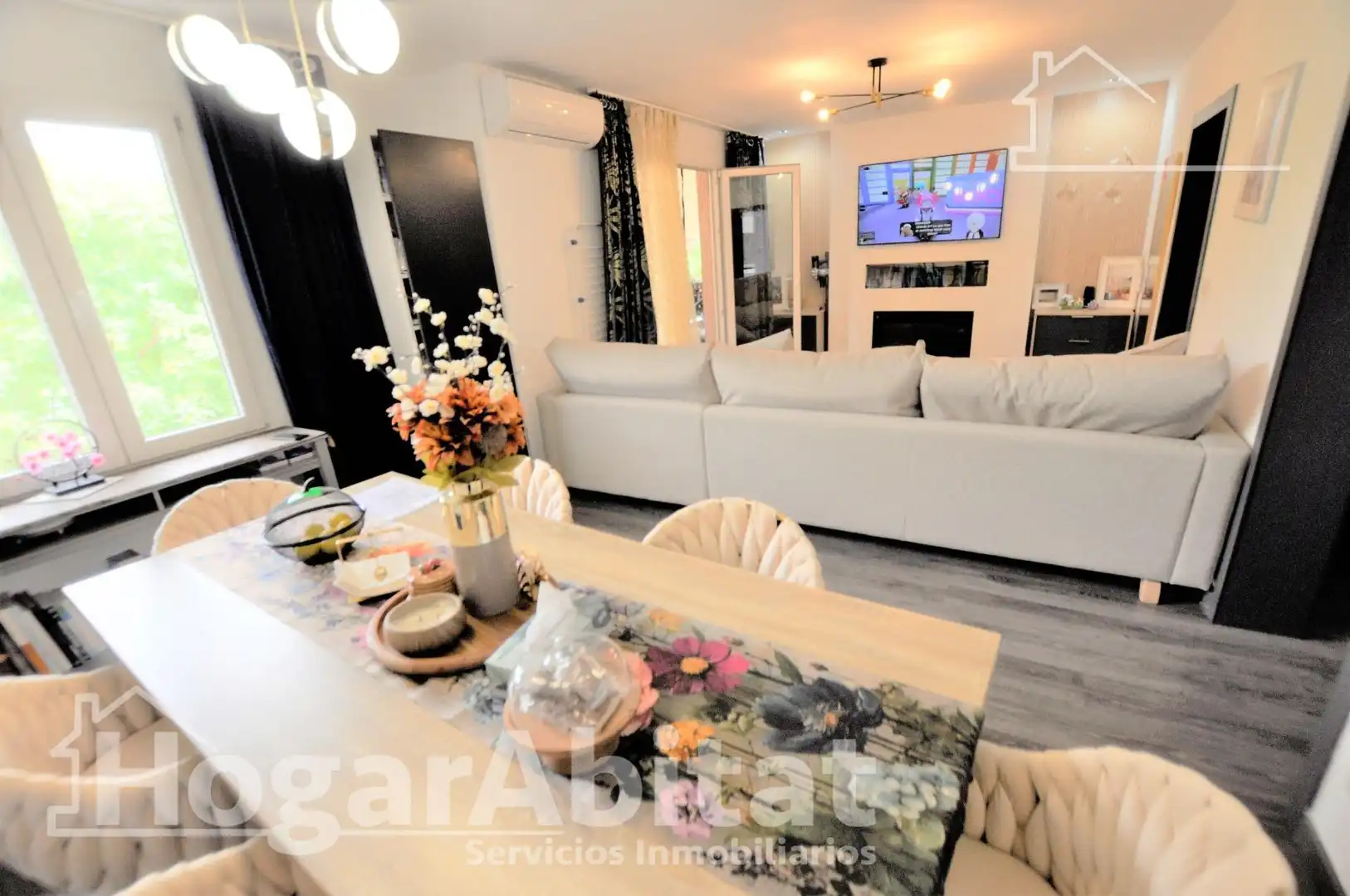 Wohnzimmer von Wohnung zum Verkauf in Alfafar mit Klimaanlage, Heizung und Parkett