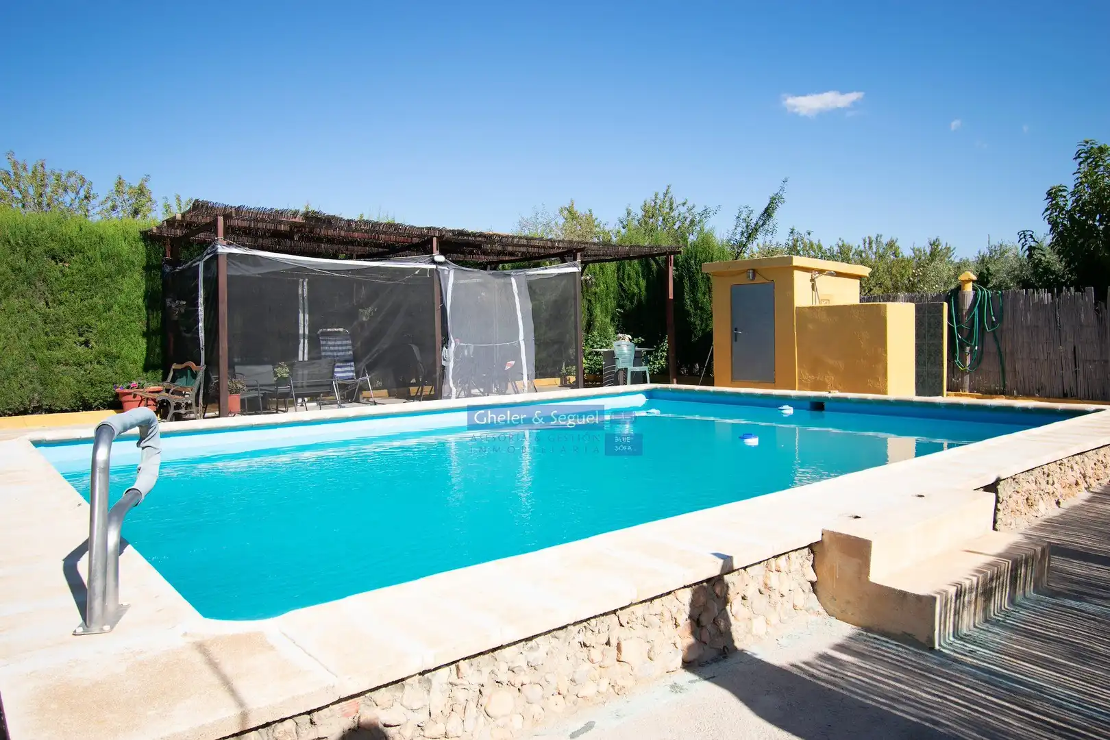 Piscina de Finca rústica en venda en Llíria