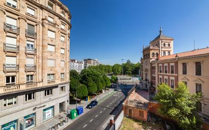 Vista exterior de Pis en venda en Valladolid Capital amb Calefacció, Traster i Balcó