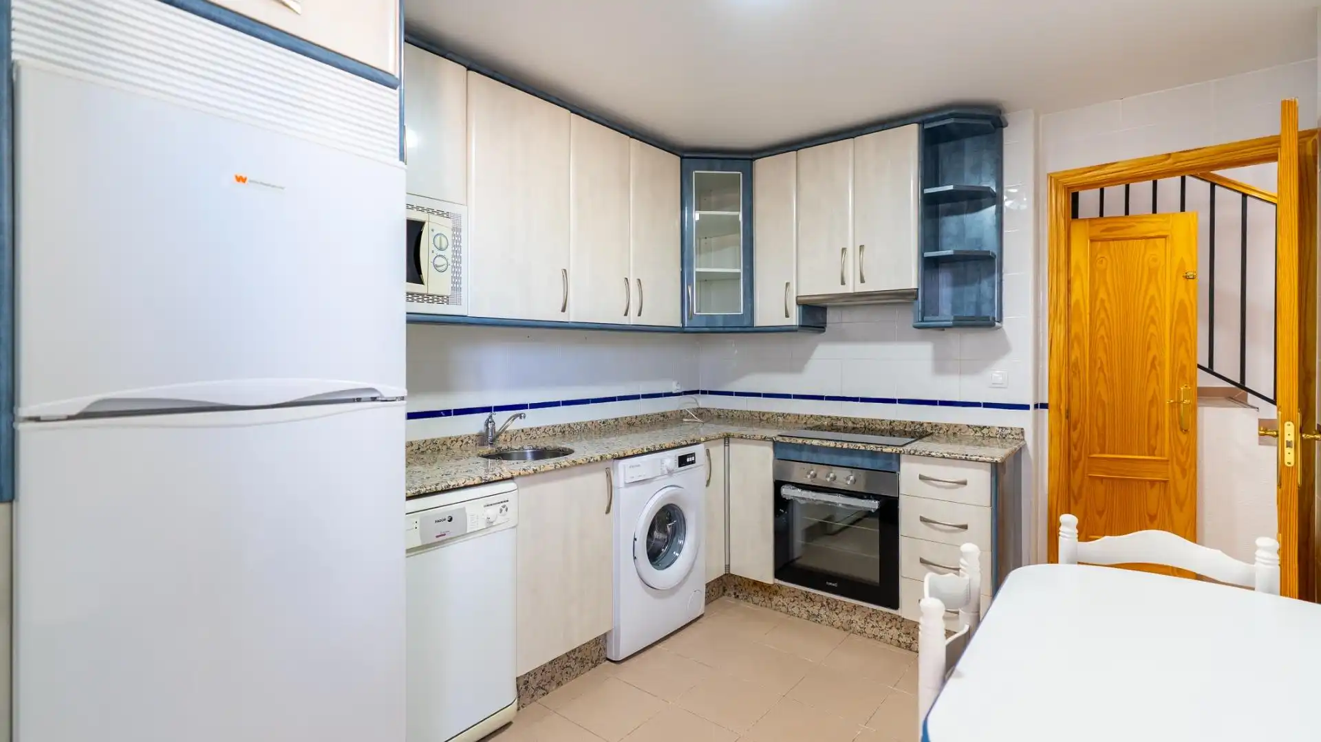 Kitchen of Attic for rent in Villajoyosa / La Vila Joiosa  with Air Conditioner, Heating and Private garden