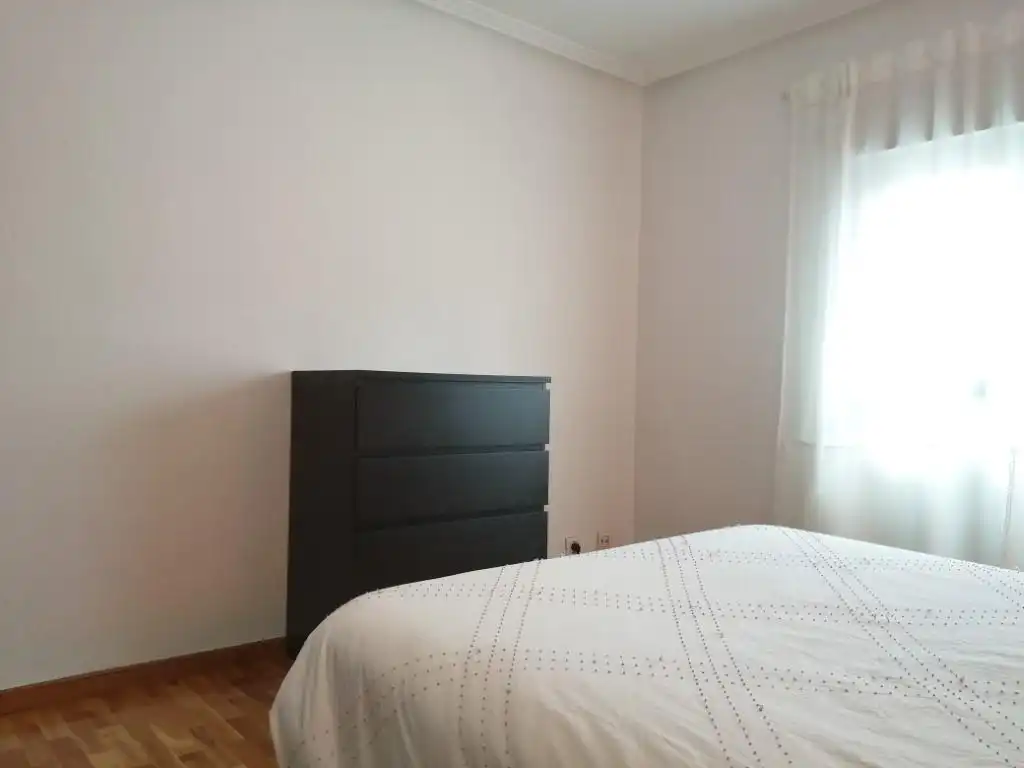 Bedroom of Flat for rent in Gijón   with Heating and Furnished