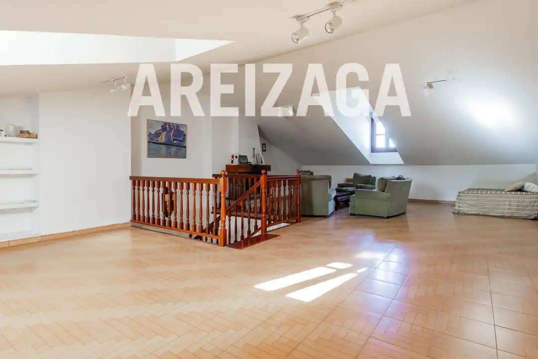 Casa o xalet en venda en Donostia - San Sebastián  amb Calefacció, Jardí privat i Terrassa