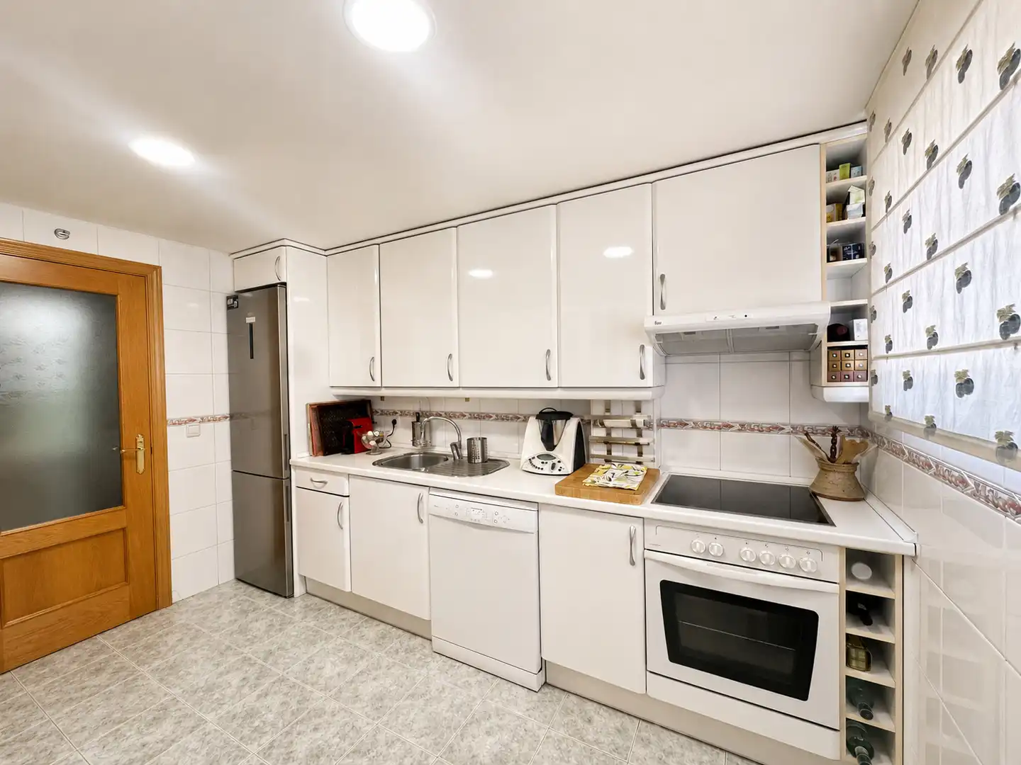Cocina de Dúplex en venta en Torrelodones con Piscina comunitaria