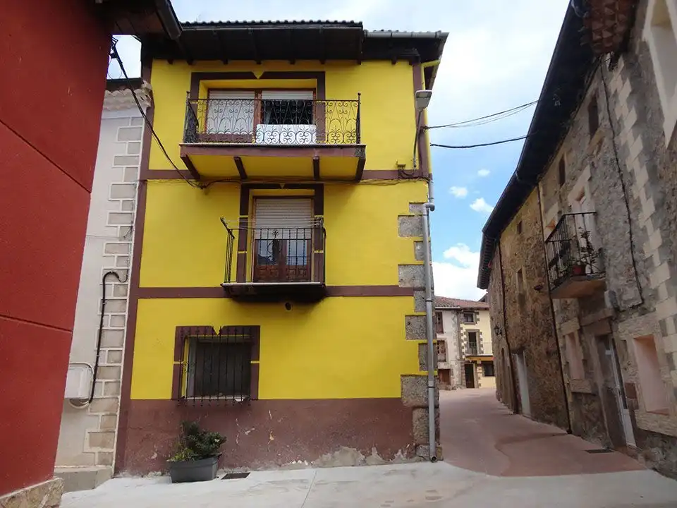 Vista exterior de Finca rústica en venta en Valle de Valdelaguna con Calefacción, Terraza y Trastero