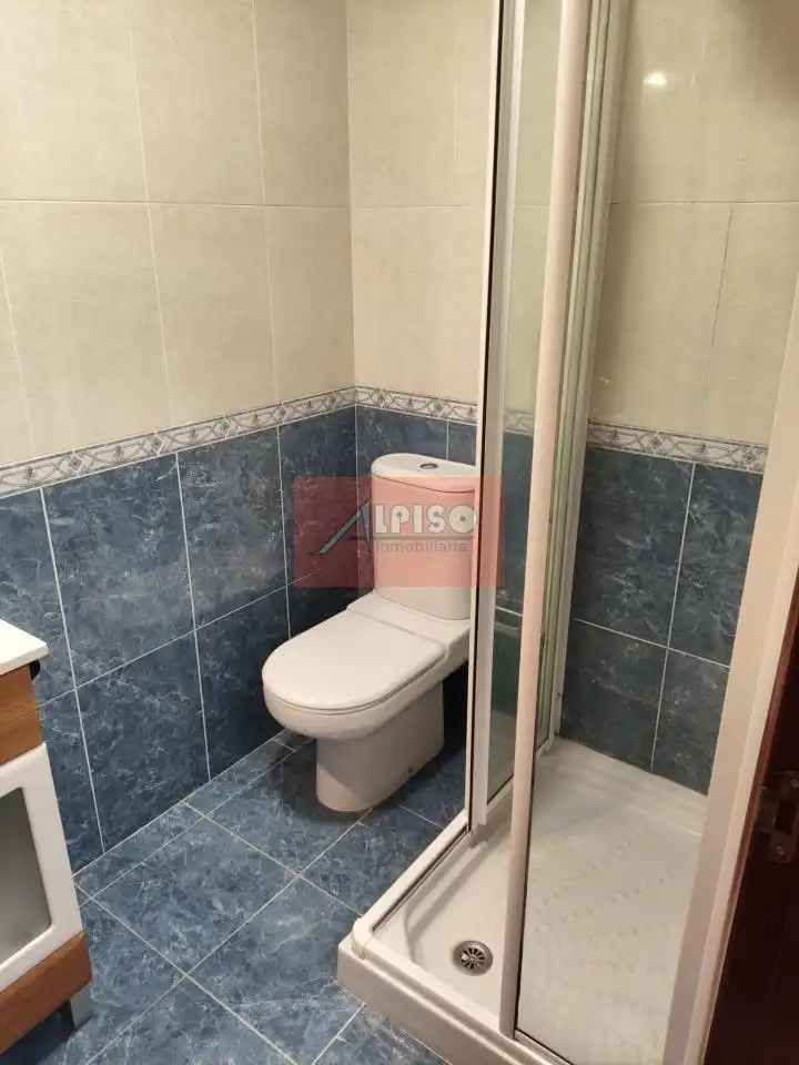 Badezimmer von Wohnungen zum Verkauf in Ourense Capital  mit Heizung und Terrasse
