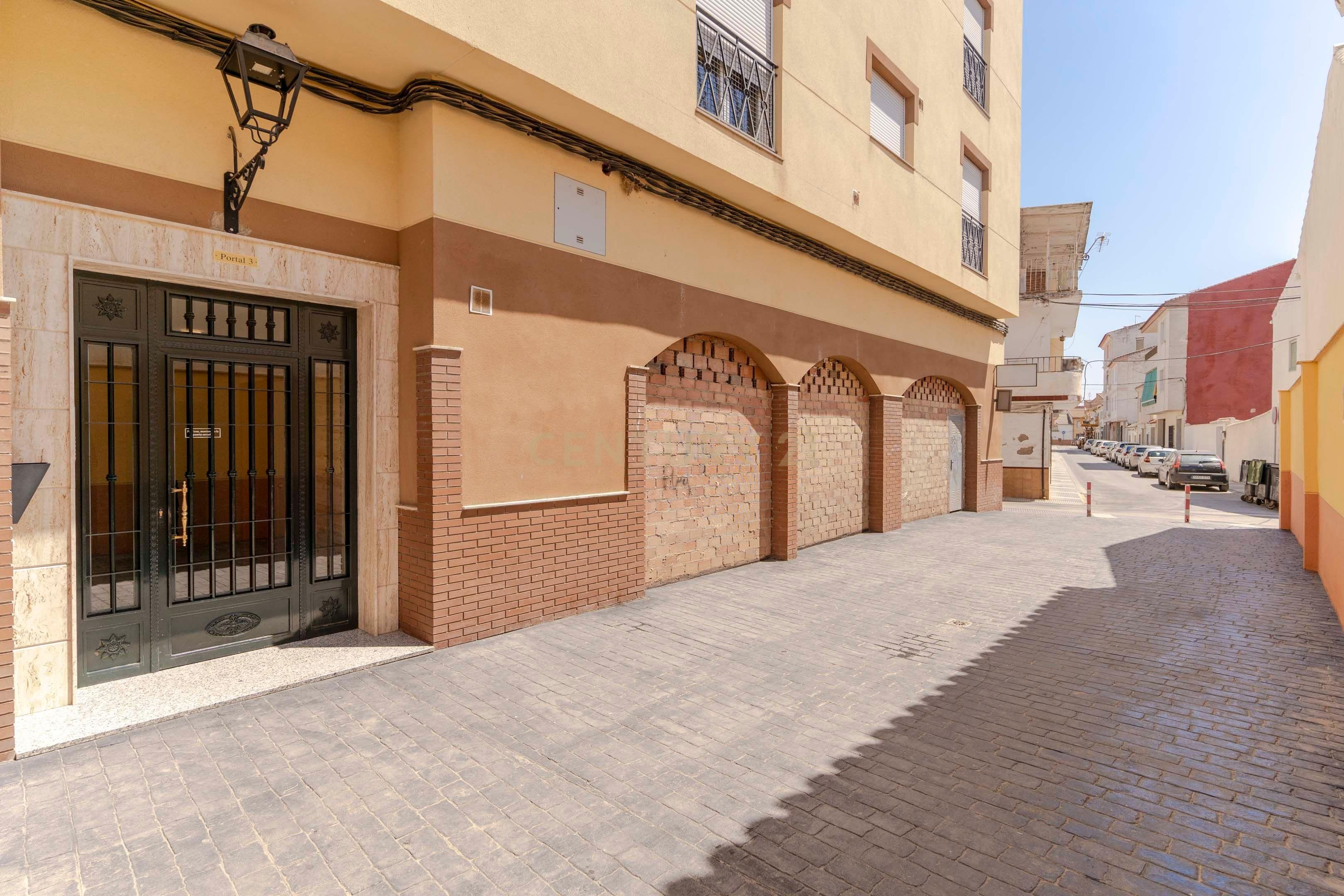 Vista exterior de Apartament en venda en Huétor Tájar amb Aire condicionat