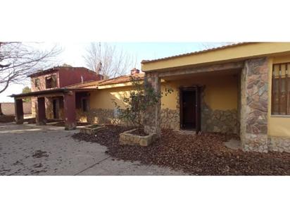 Vista exterior de Casa o xalet en venda en  Albacete Capital amb Jardí privat
