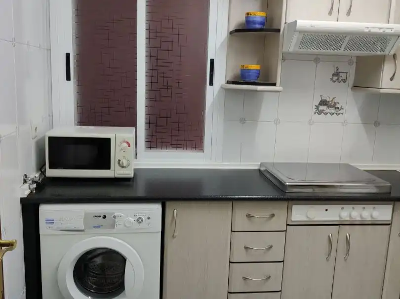 Küche von Wohnung zur Miete in Ciudad Real mit Heizung, Möbliert und Waschmaschine
