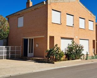 Vista exterior de Casa o xalet en venda en Gurrea de Gállego amb Terrassa