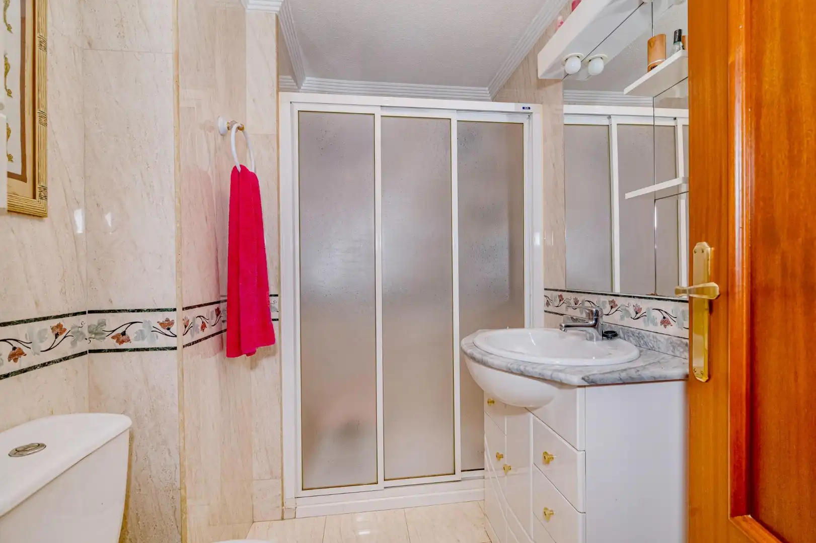 Baño de Piso en venta en Granada con Aire acondicionado, Calefacción y Balcón