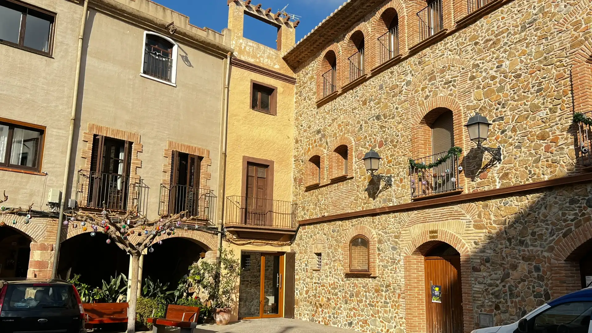 Exterior view of Houses for sale in Riudecanyes