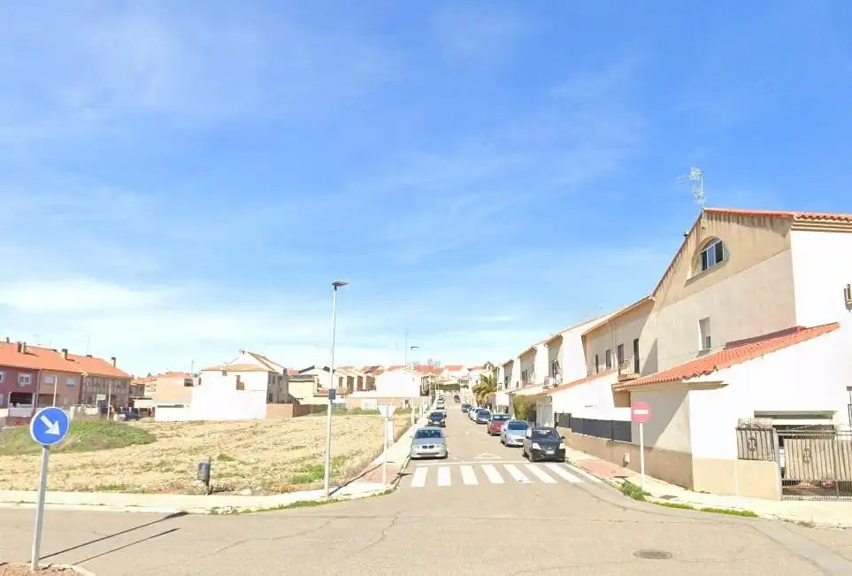Casa amb jardí en venda a Calle JUAN DE VILLANUEVA