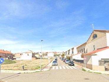 Casa con giardino in vendita a Calle JUAN DE VILLANUEVA