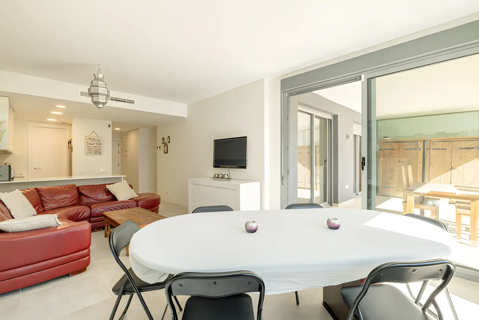 Menjador de Apartament en venda en Estepona amb Aire condicionat, Jardí privat i Terrassa