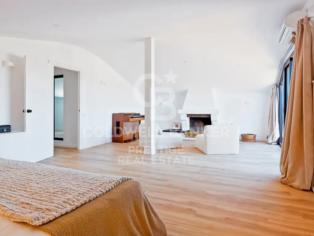 Living room of Houses for sale in Esplugues de Llobregat