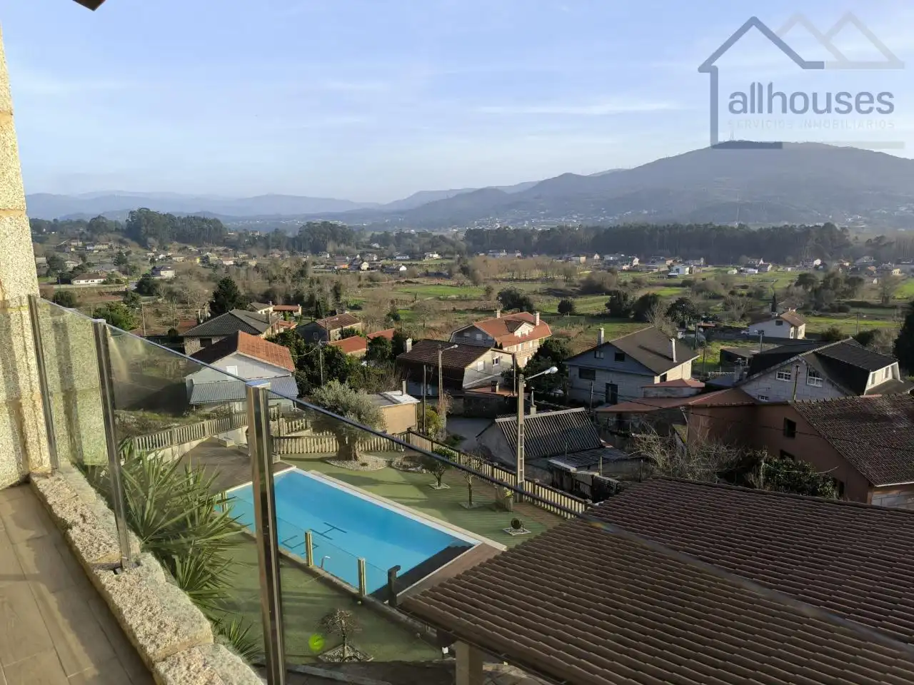 Vista exterior de Casa o chalet en venta en Tui con Calefacción, Jardín privado y Terraza