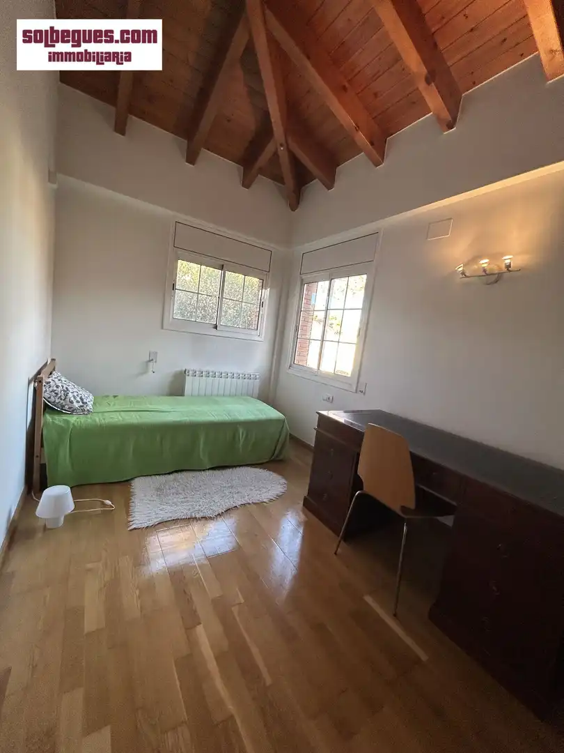 Dormitori de Casa o xalet en venda en Begues amb Calefacció, Jardí privat i Terrassa