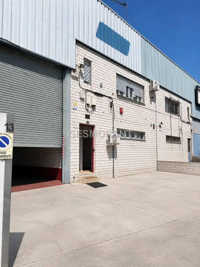 Nau industrial en venda a Barrio de la Estación
